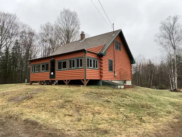 393 Anson RD, Starks, ME 04911