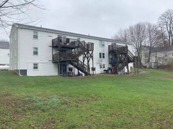 Thomaston, ME 04861,7 Gilchrest ST