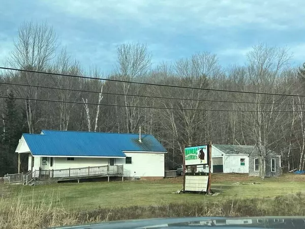 3 Bryant RD, Wilton, ME 04294