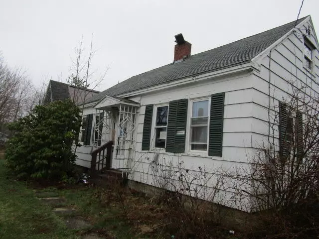 7 Myrtle ST, Richmond, ME 04357