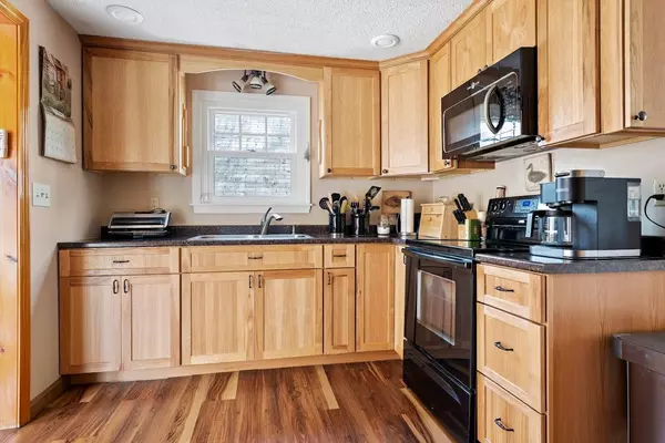 Winthrop, ME 04364,46 Beechwood RD