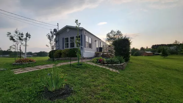 25 Cleveland RD, Saint Agatha, ME 04772