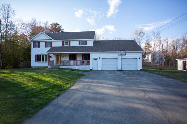 67 Mcclellan DR, Glenburn, ME 04401