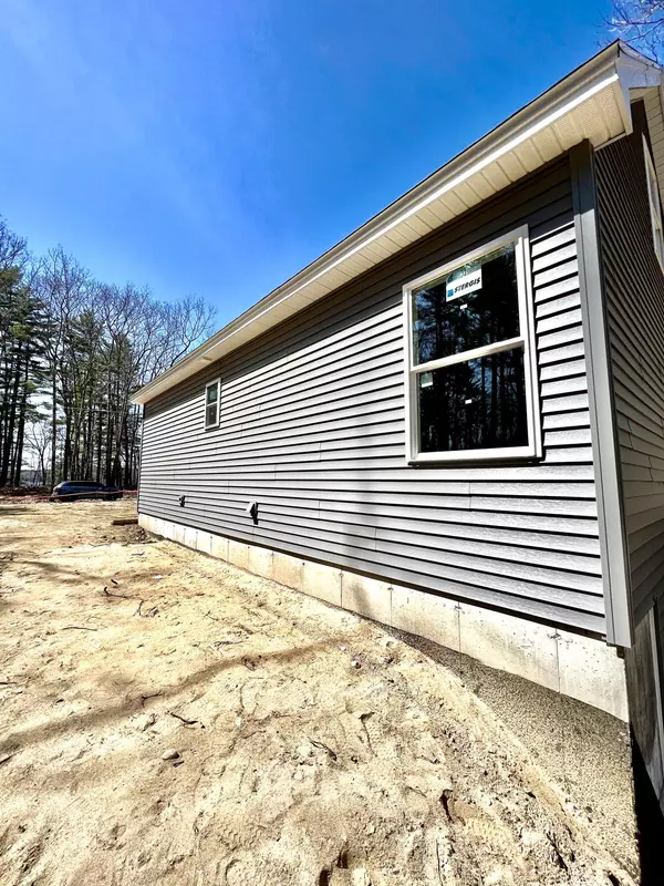 Shapleigh, ME 04076,83 Dogwood DR