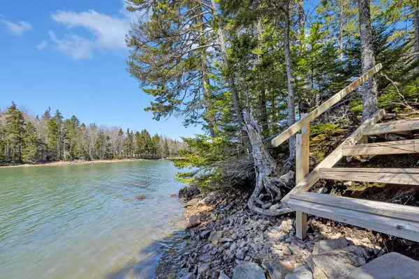 Milbridge, ME 04658,385 Tom Leighton Point RD