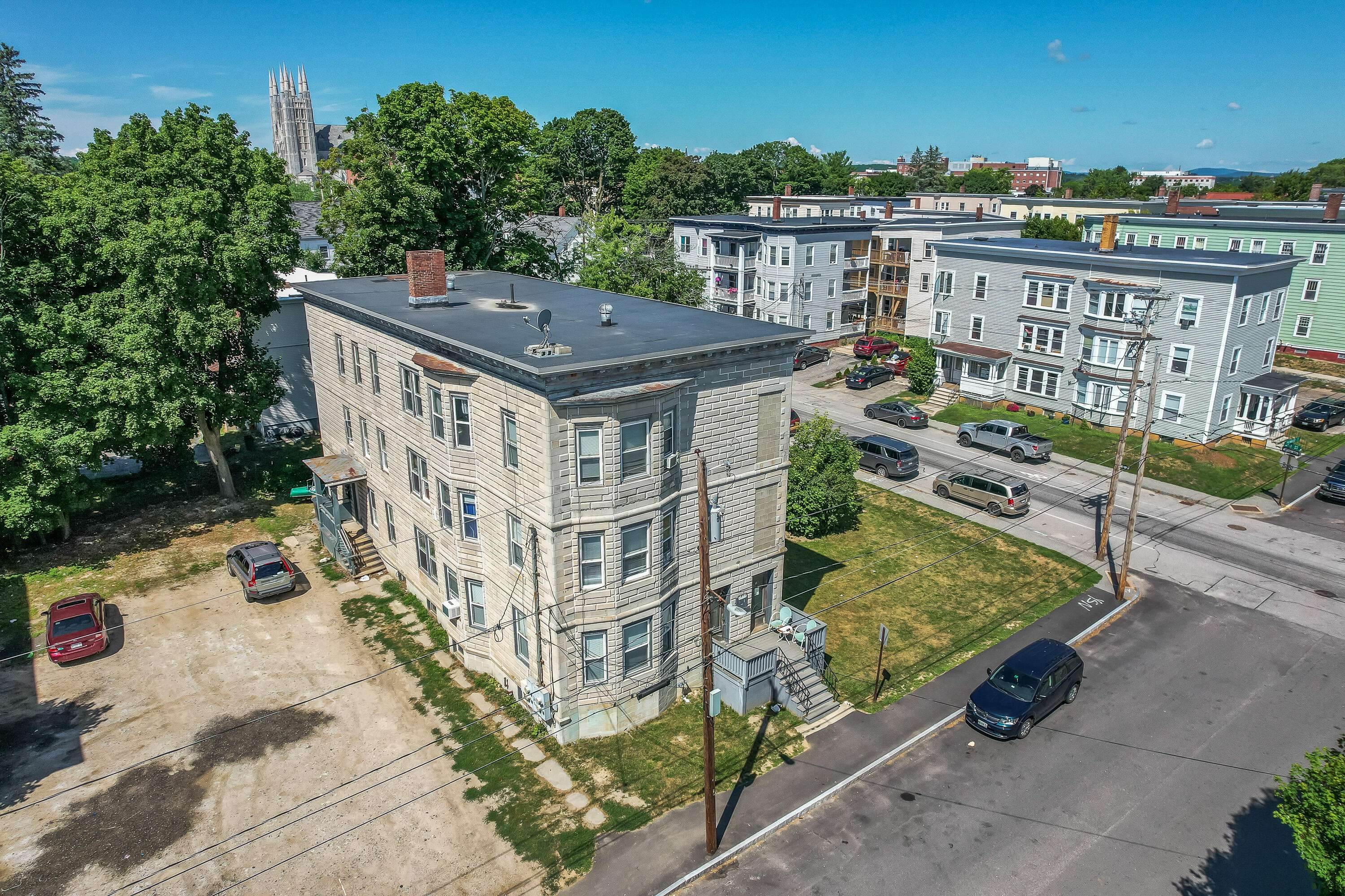 39 Howard ST, Lewiston, ME 04240