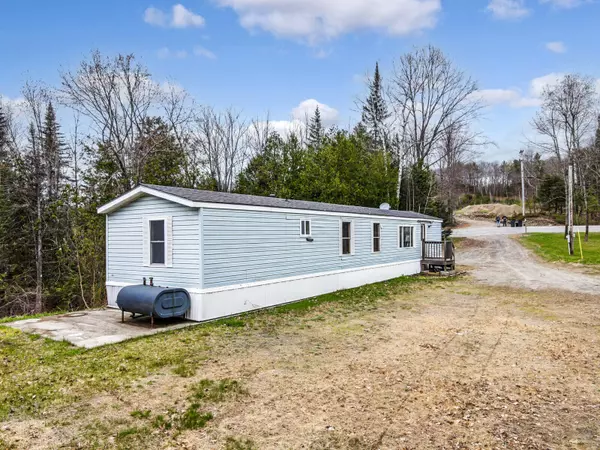 Albion, ME 04910,271 S Freedom RD