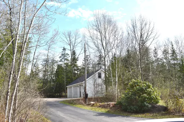 Newport, ME 04953,112 Kitchen Hill Road