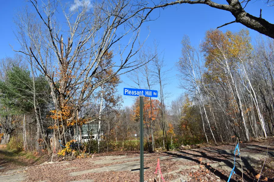 29-B Pleasant Hill RD, Burlington, ME 04417