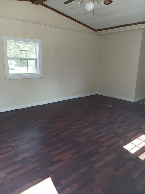 Poland, ME 04274,49 Chestnut DR