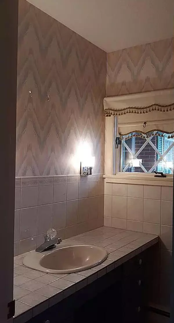 Fort Kent, ME 04743,231 Frenchville RD