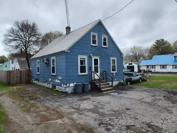 Waterville, ME 04901,22 Donald ST