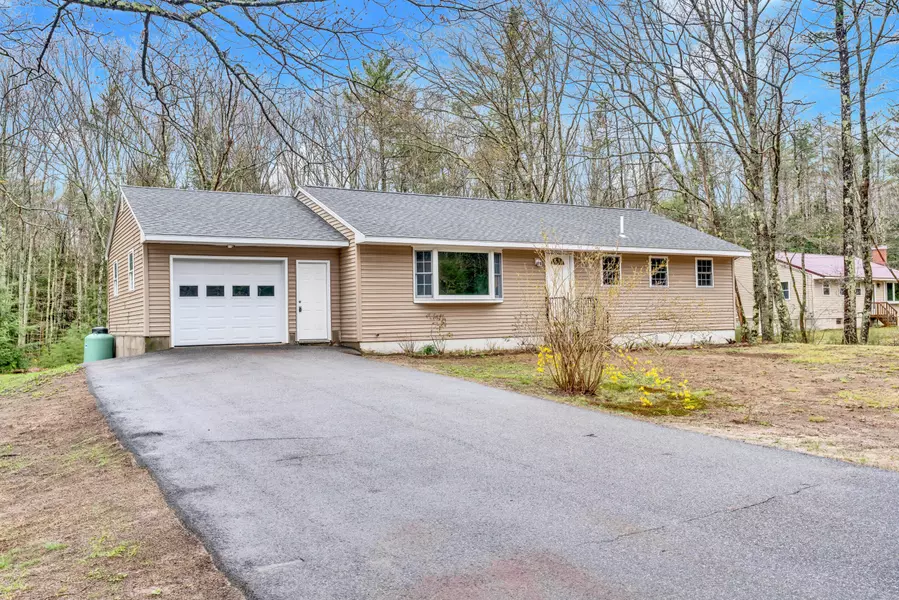 43 Grasshopper LN, Lyman, ME 04002