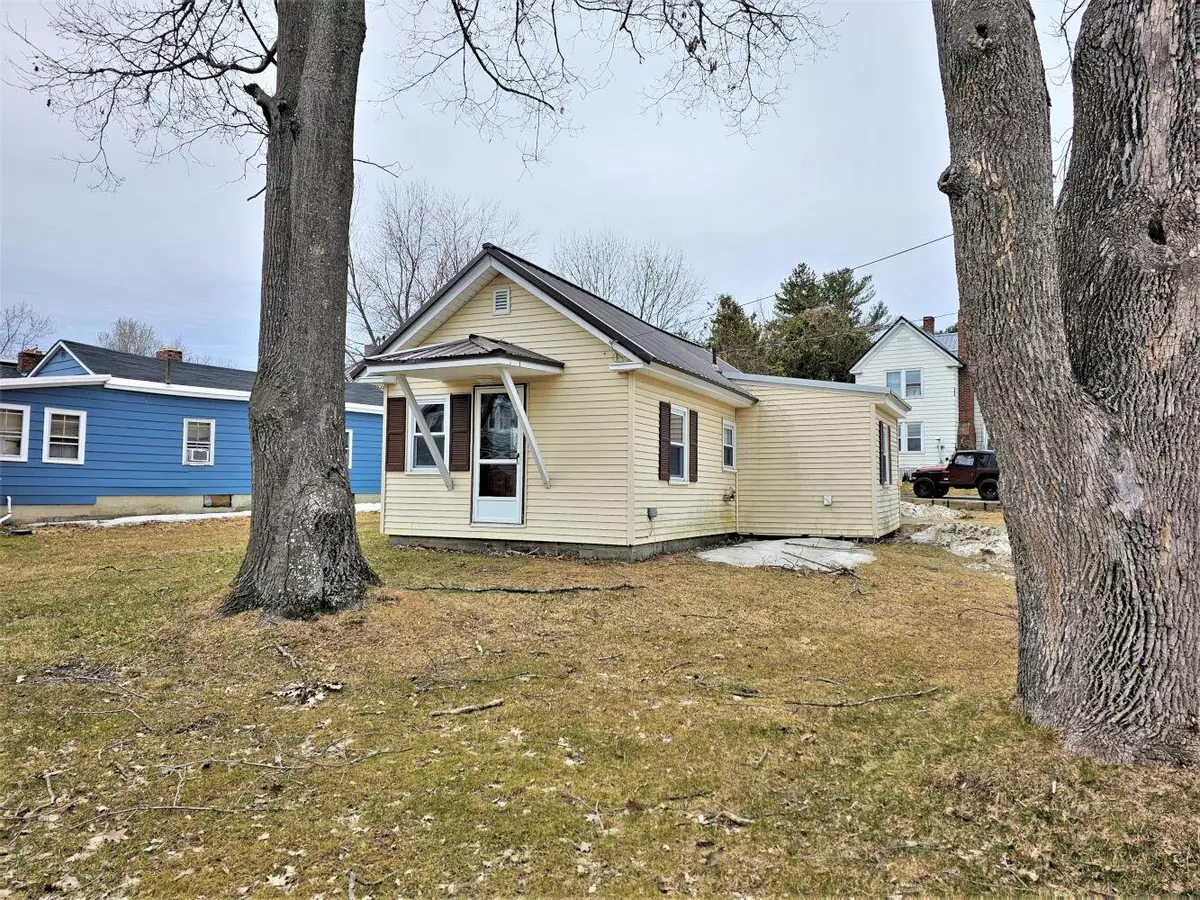 Waterville, ME 04901,6 Broad ST