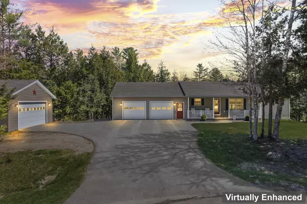 61 Pendleton DR, Hermon, ME 04401