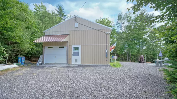831 Chadbourne Ridge RD, Waterboro, ME 04061