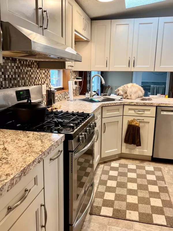 Northport, ME 04849,483 Shore RD