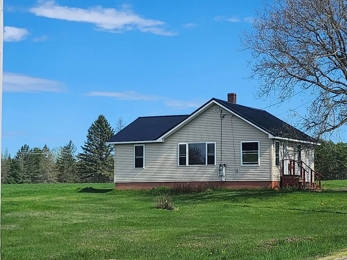 Palmyra, ME 04965,22 Badgerboro RD