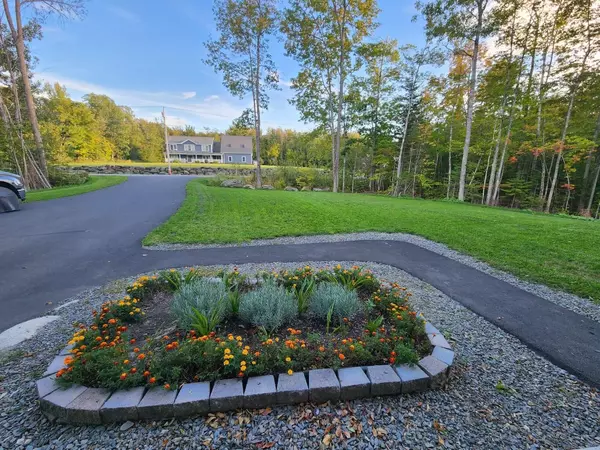 Hermon, ME 04401,30 Bishop DR