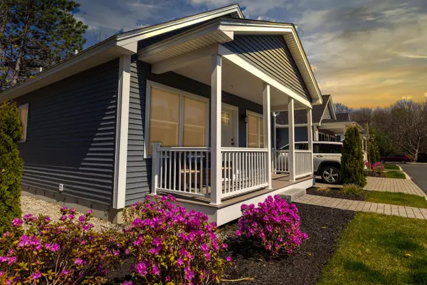 South Portland, ME 04106,66 Evans ST #5