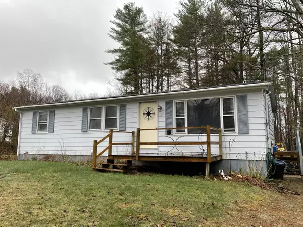 50 Edgecomb RD, Lisbon, ME 04252