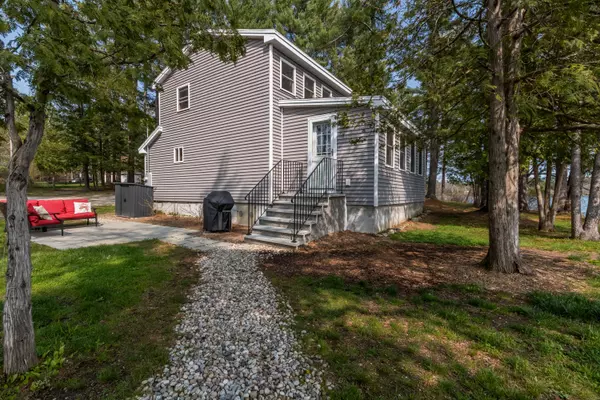 103 Loon LN, Shapleigh, ME 04076