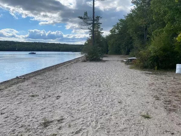 Otisfield, ME 04270,46 Powhatan RD