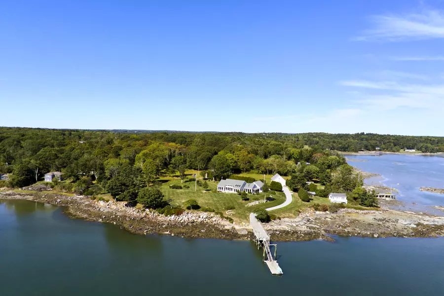 53 Stevens LN, Cushing, ME 04563