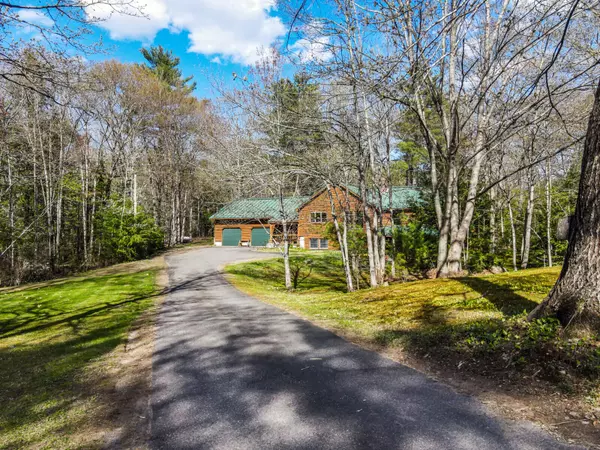 Mount Vernon, ME 04352,664 Dunn RD