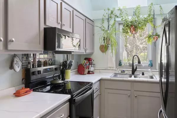 Freeport, ME 04032,18 Linwood RD #18