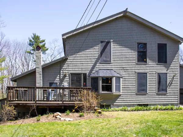 219 Academy Hill RD, Newcastle, ME 04553