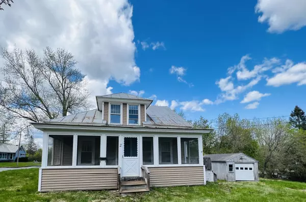 Madison, ME 04950,2 Merriman ST