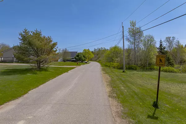 Eastport, ME 04631,16 Byrd ST