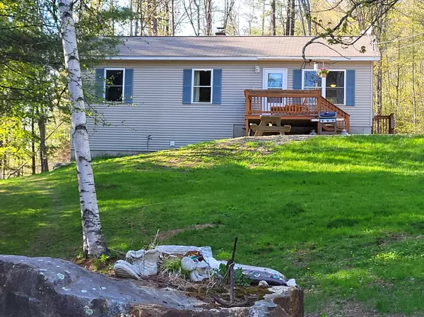 5 Gordon AVE, Rumford, ME 04276