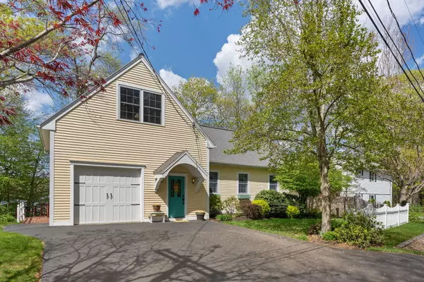17-19 Marblehead LN, Biddeford, ME 04005