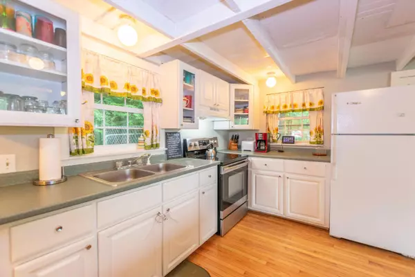 Orrington, ME 04474,947 Brewer Lake RD