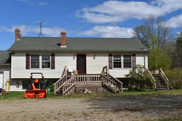 1242 Winn RD, Winn, ME 04495