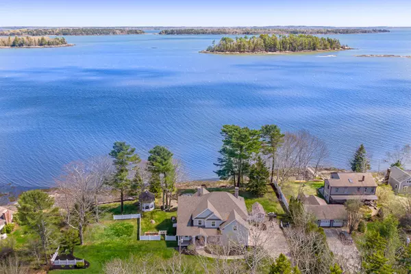 Freeport, ME 04032,373 Lower Flying Point RD