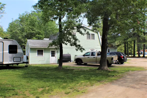 New Gloucester, ME 04260,9 Mccarthy RD