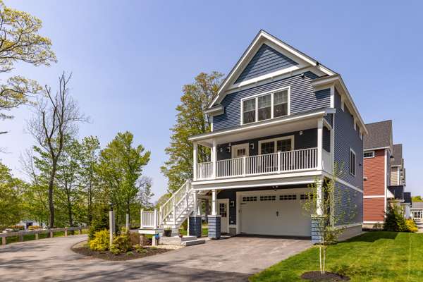 44 Landmark Hill LN #6, Kittery, ME 03904