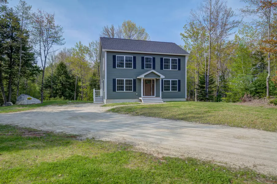 31 Boulder DR, Gray, ME 04039