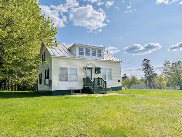 49 John ST, Madison, ME 04950