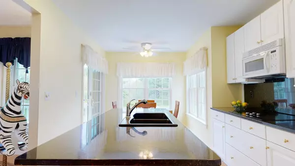 Warren, ME 04864,86 Back Meadow DR