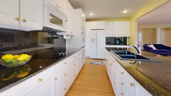 Warren, ME 04864,86 Back Meadow DR