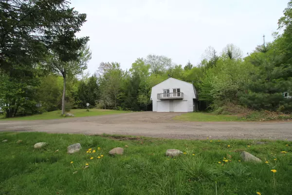 Wales, ME 04280,42 Sunset CV