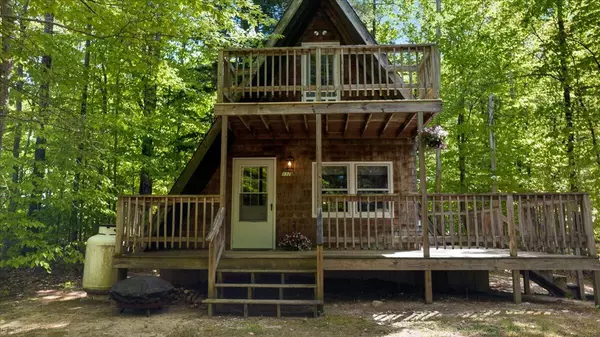 137 Harbor RD, Naples, ME 04055