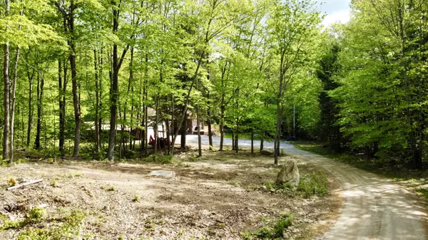 Poland, ME 04274,418 N Raymond RD