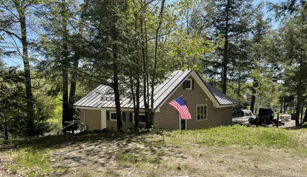 104 Kings Ridge RD, Kingfield, ME 04947