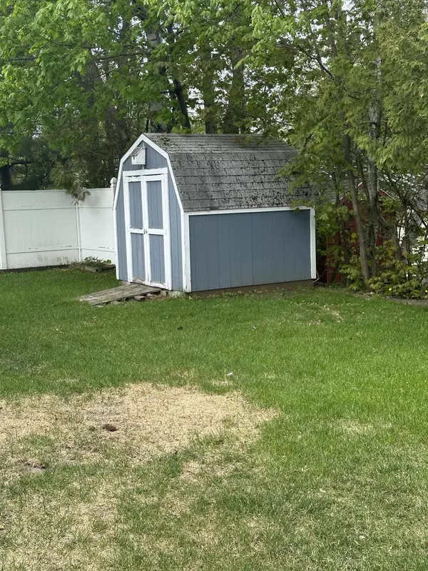 Millinocket, ME 04462,18 Rhode Island AVE