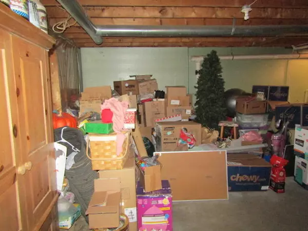 Phillips, ME 04966,637 Salem RD